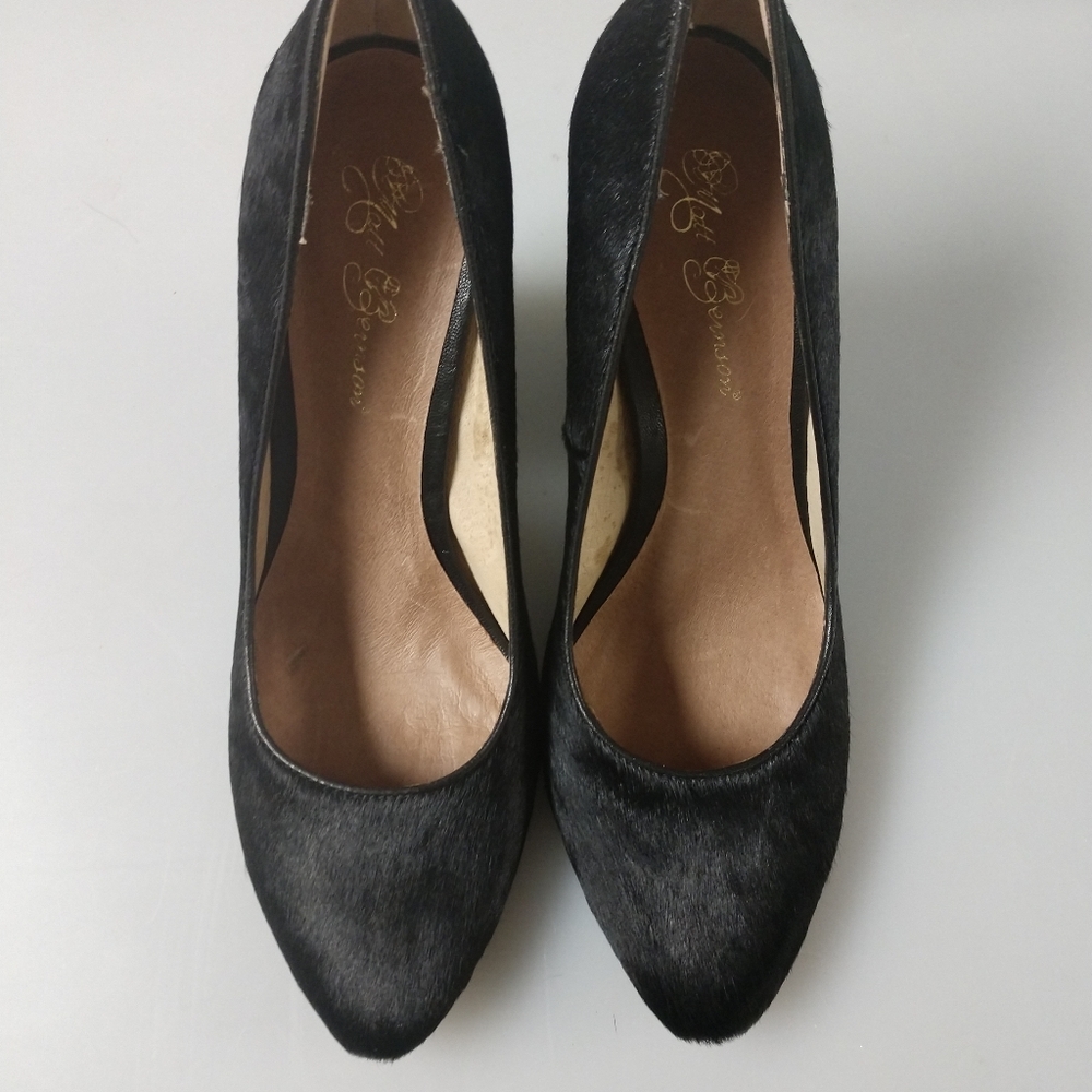 EUC pony hair Matt Bernson heels